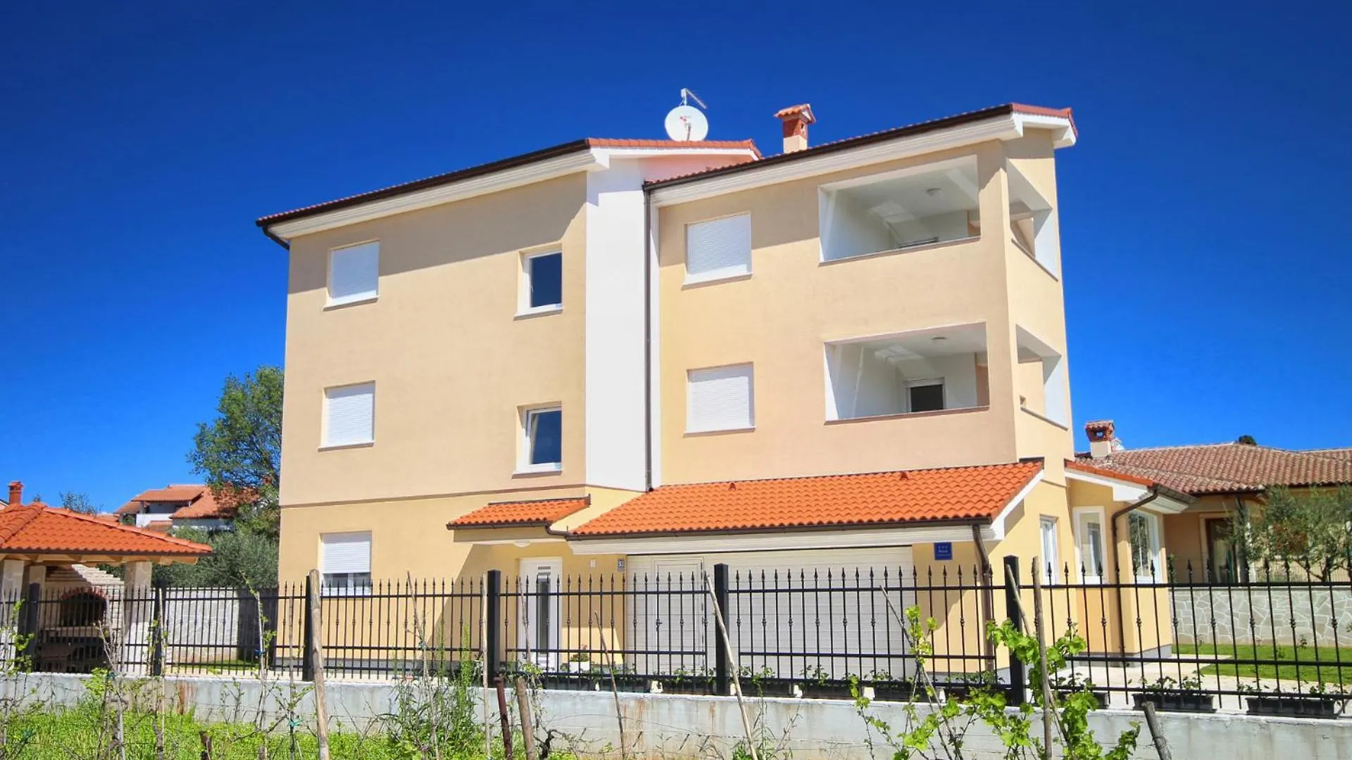 Dragan K1 - A1 First Floor - Mpolo Apartment Medulin 0*,  Croatia